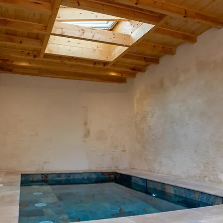 Le Jardin Secret-piscine Balnéo Couverte Chauffée Villa Cognac