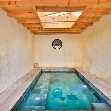 Le Jardin Secret-piscine Balnéo Couverte Chauffée Villa *